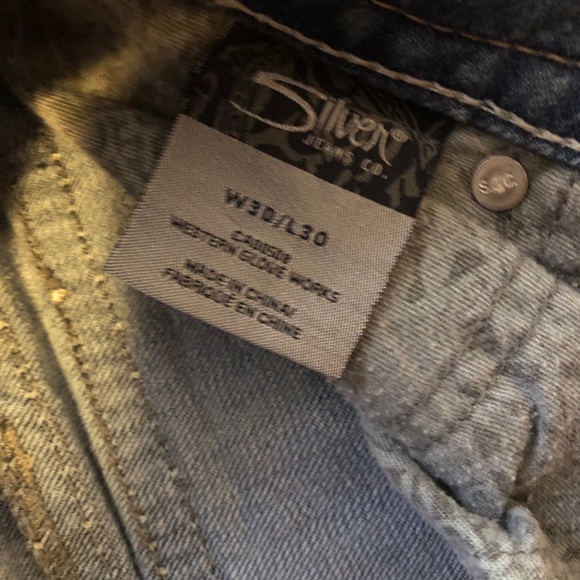 Silver Jeans - Picture 3 of 5
